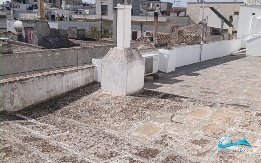 Casa indipendente con balcone e terrazzo panoramico